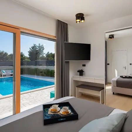 Vakantiehuis Ferienhaus Fur 10 Personen In Sria, Dalmatien Norddalmatien *