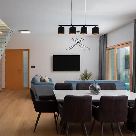 Vakantiehuis Ferienhaus Fur 10 Personen In Sria, Dalmatien Norddalmatien *