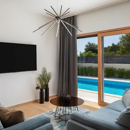 Ferienhaus Fur 10 Personen In Sria, Dalmatien Norddalmatien Vakantiehuis Srima