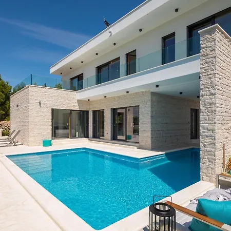 Ferienhaus Fur 10 Personen In Sria, Dalmatien Norddalmatien Srima