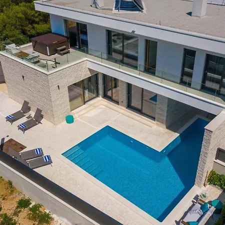 Vakantiehuis Ferienhaus Fur 10 Personen In Sria, Dalmatien Norddalmatien *